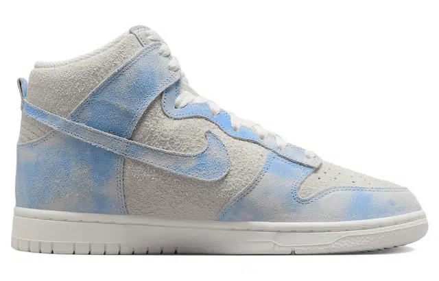 Nike Dunk High "Tread in the Clouds"