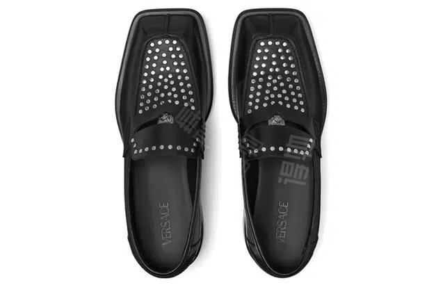 VERSACE