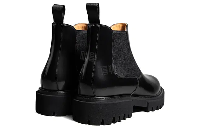 SKARO x THOM WILLS