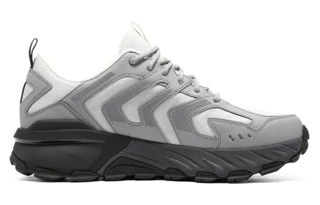 Skechers Max Protect