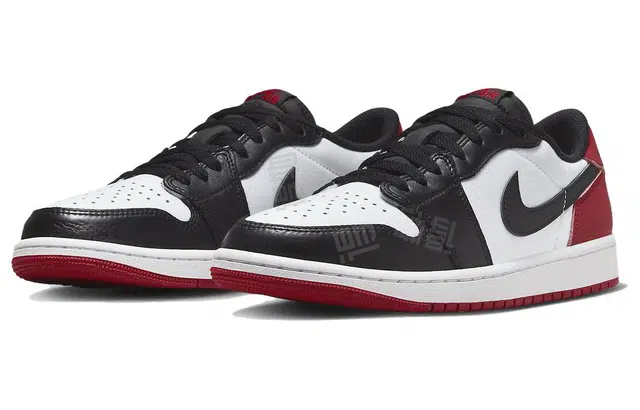 Air Jordan 1 Low OG "Black Toe"