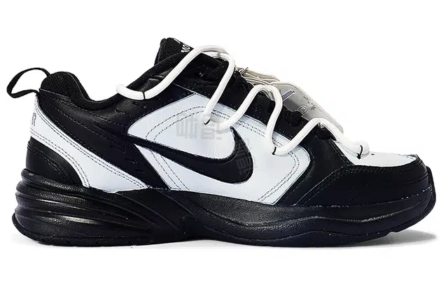 Nike Air Monarch 4