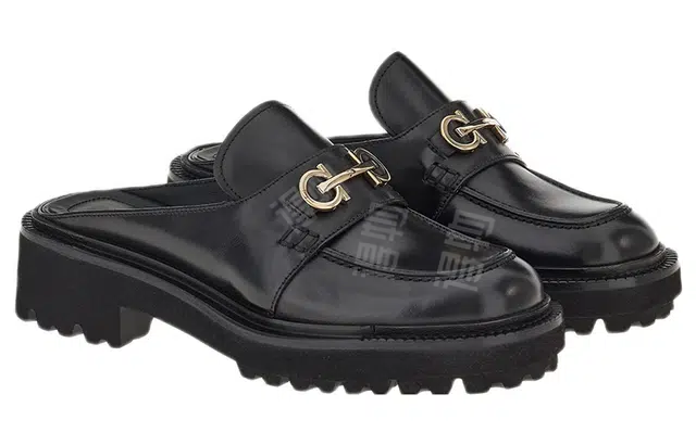 FERRAGAMO Gancini