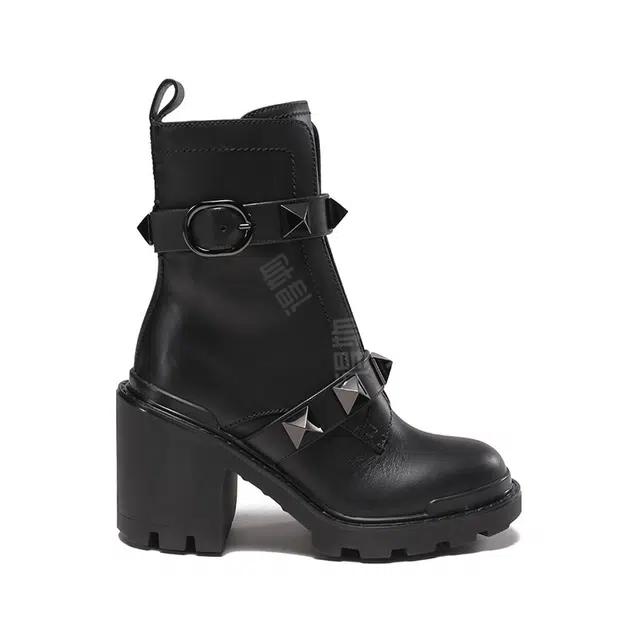 Valentino Roman Stud 8.5cm