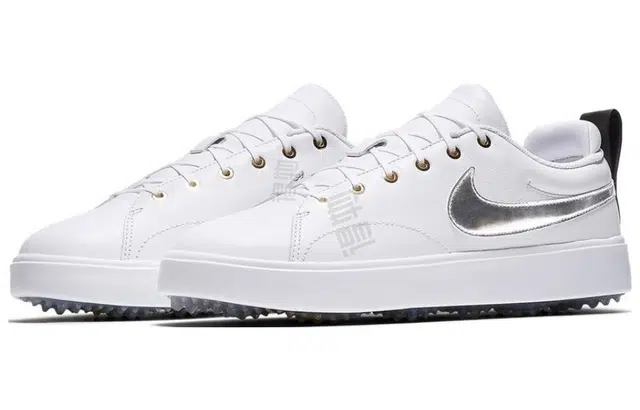 Nike Course Classic