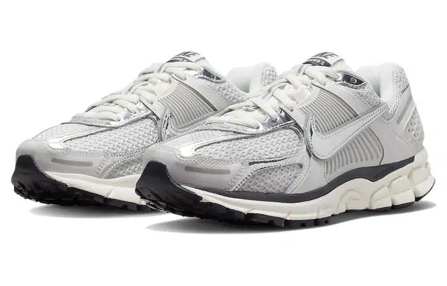 Nike Zoom Vomero 5 "Photon Dust"