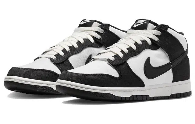 Nike Dunk Mid Black White
