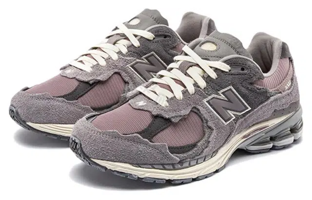 New Balance NB 2002R