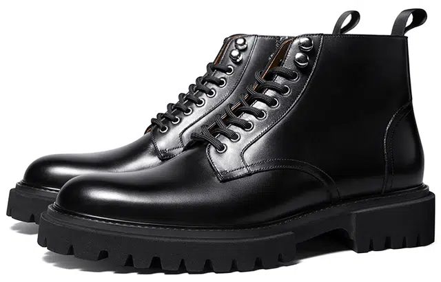 SKARO x THOM WILLS