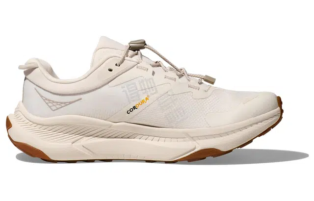 HOKA ONE ONE Transport