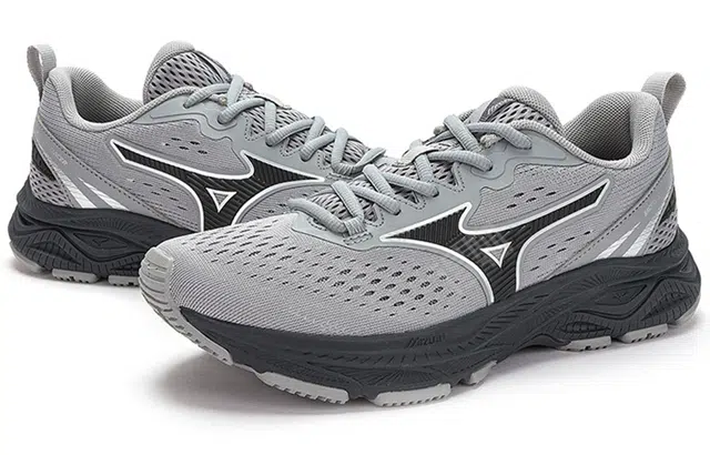 Mizuno Racer S