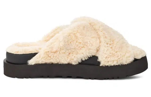 UGG FUZZ SUGAR CROSS