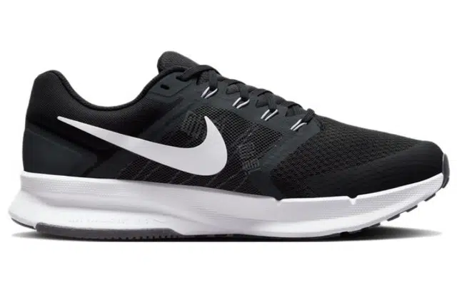 Nike Run Swift 3