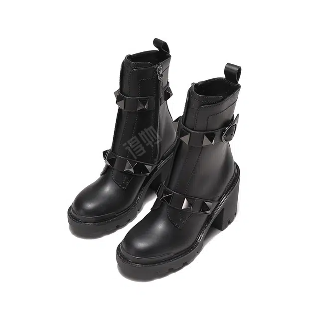 Valentino Roman Stud 8.5cm