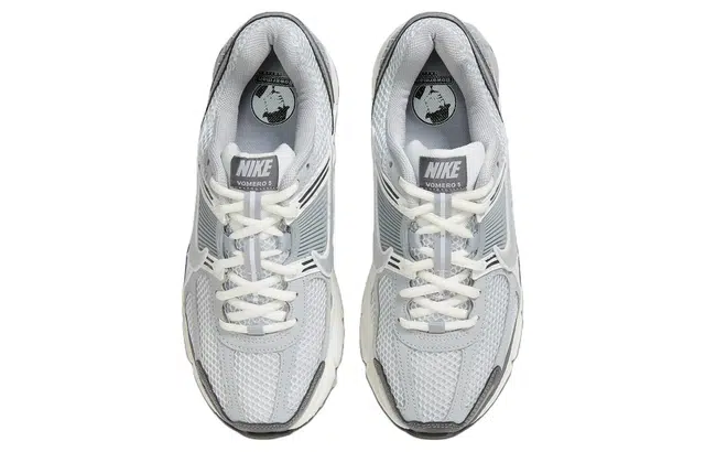 Nike Air Zoom Vomero 5