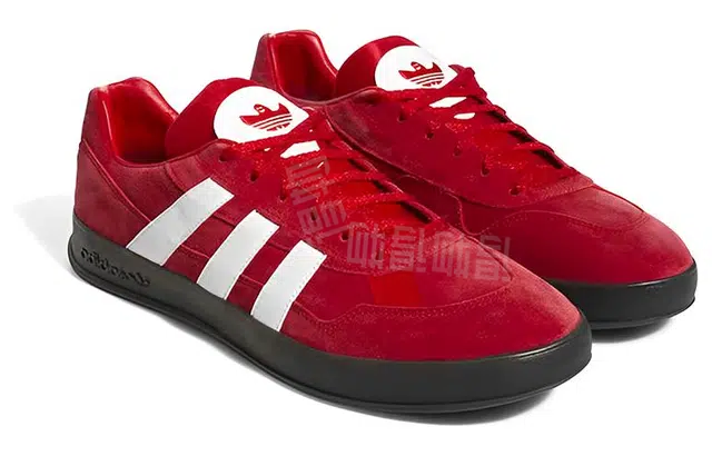 adidas originals Aloha Super Gonz Chair Fight
