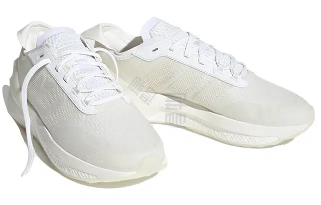 adidas Avryn