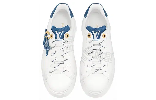 LOUIS VUITTON Time Out