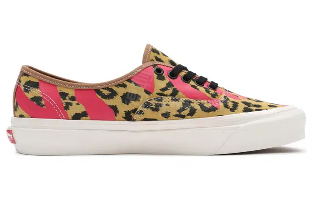 Tony Alva x Vans Authentic 44 DX