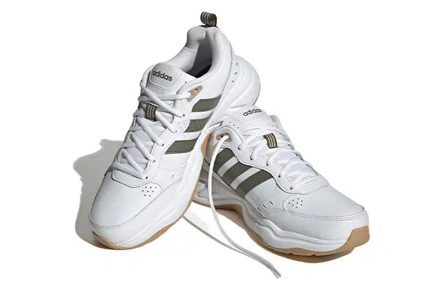 adidas neo Strutter