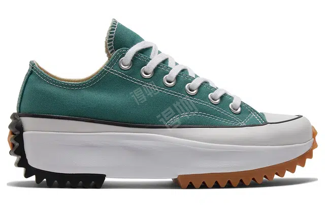 Converse Run Star Hike