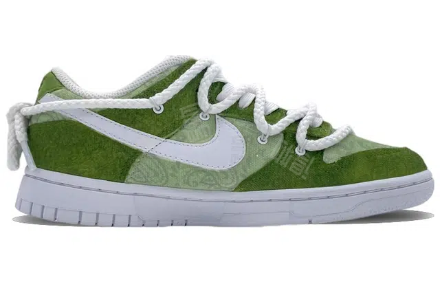 Nike Dunk Low ESS