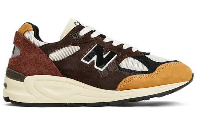 New Balance NB 990 V2
