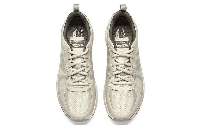 Skechers Arch Fit