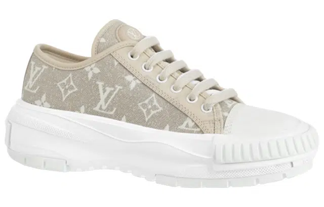 LOUIS VUITTON Squad