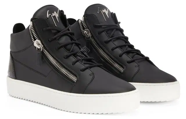 giuseppe zanottiGZ Kriss