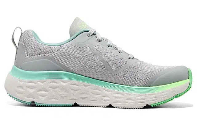 Skechers Max Cushioning DELTA