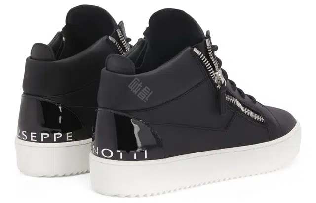 giuseppe zanottiGZ Kriss