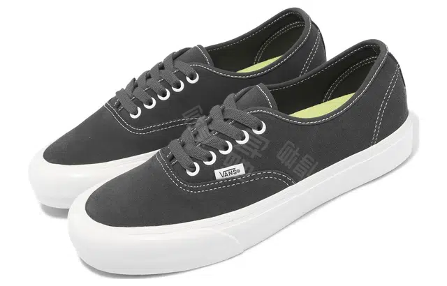 Vans Authentic Vr3