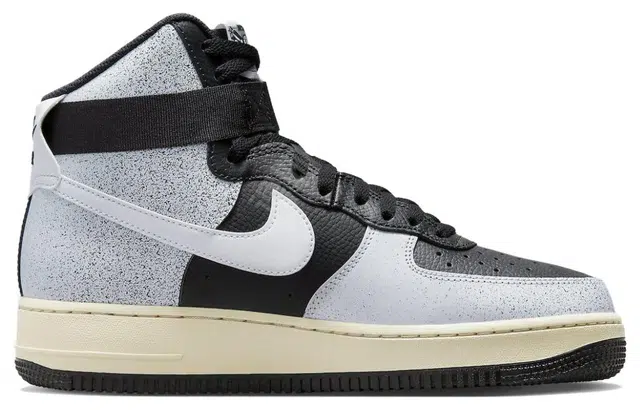 Nike Air Force 1 High "Classics"