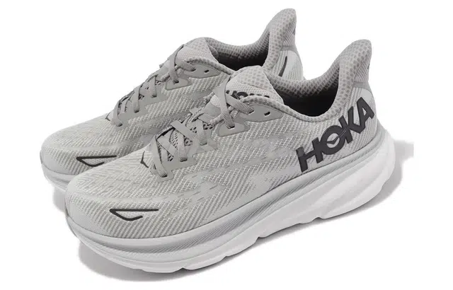 HOKA ONE ONE Clifton 9 Wide