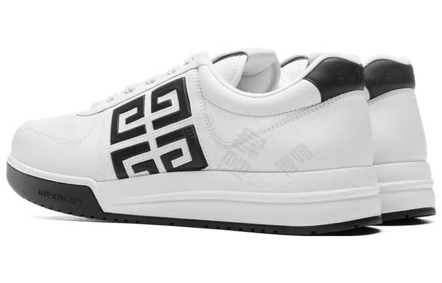 GIVENCHY G4