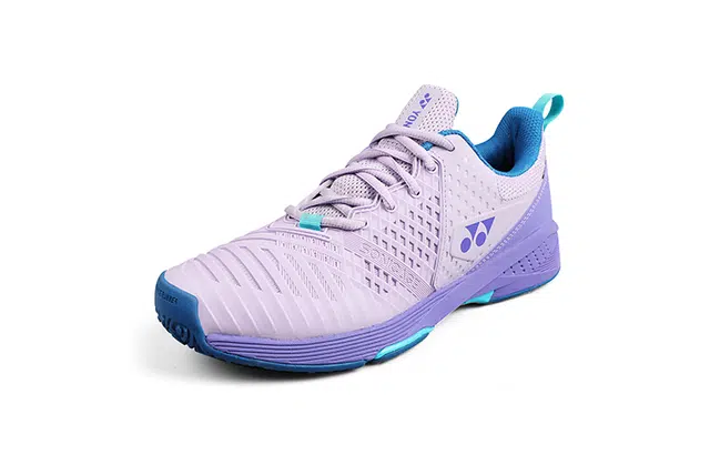 YONEX