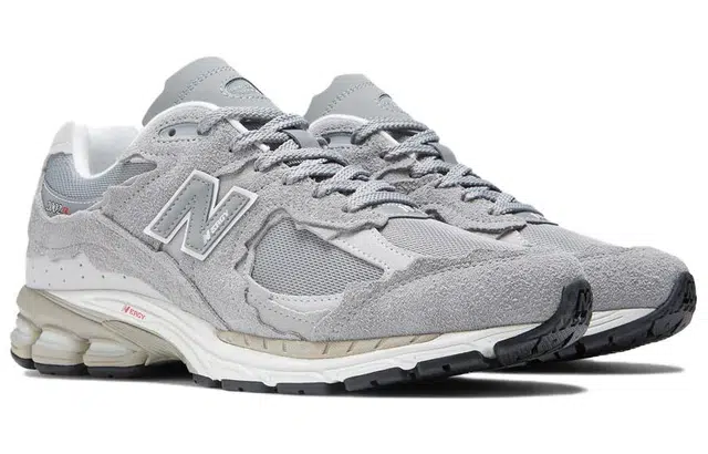 New Balance NB 2002R