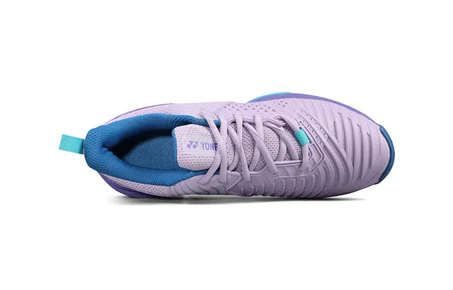 YONEX