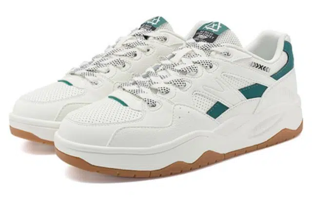 特步 防滑耐磨减震 低帮 板鞋 女款 白绿