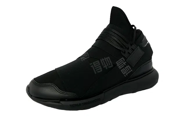 Y-3 Qasa