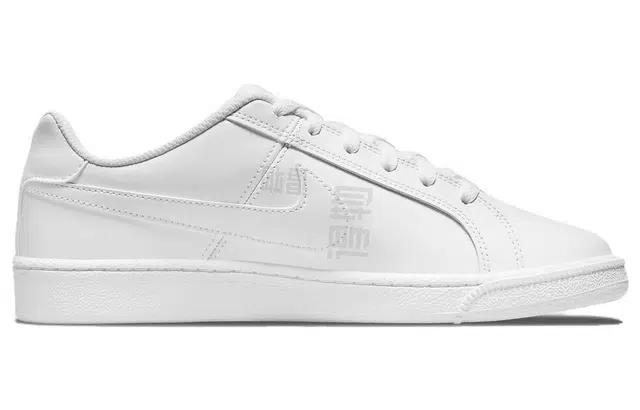 Nike Court Royale