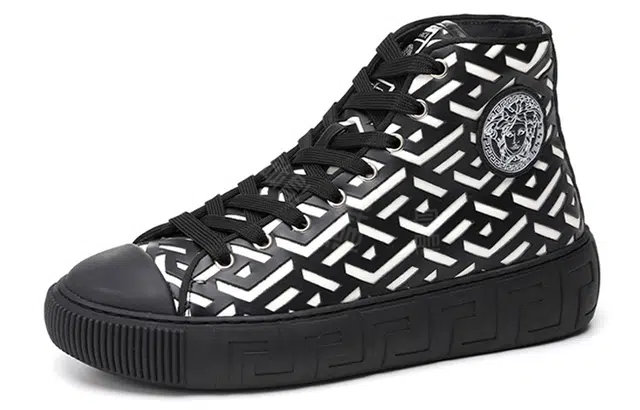 VERSACE