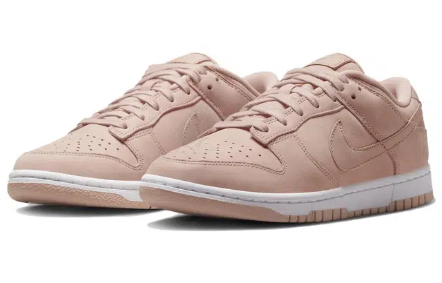 Nike Dunk Low "Pink Oxford"