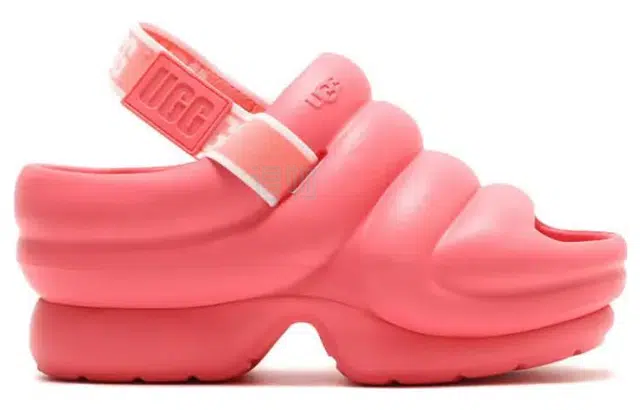 atmos pink x UGG