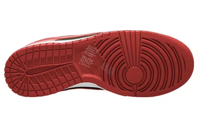 Nike Dunk Low "Mystic Red"