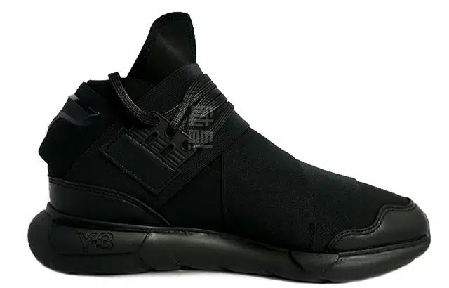 Y-3 Qasa