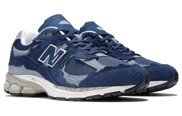 New Balance NB 2002R