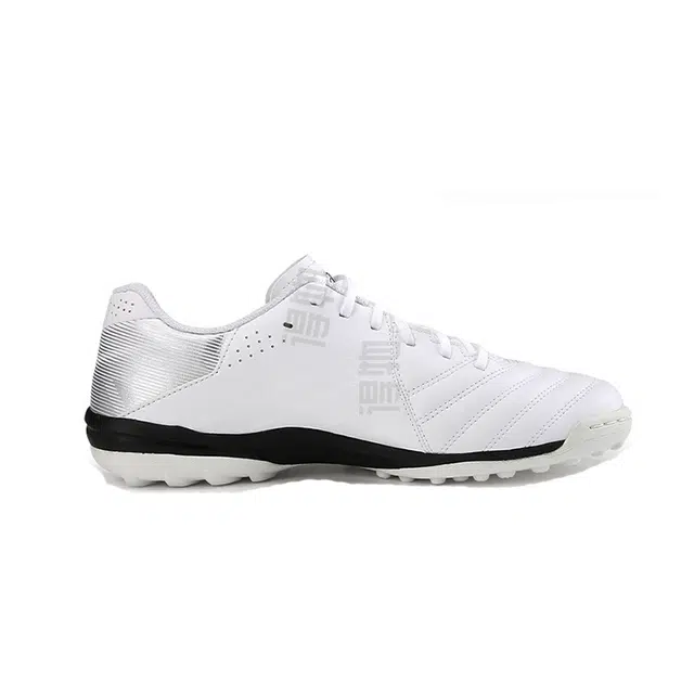 Asics Calcetto WD 9