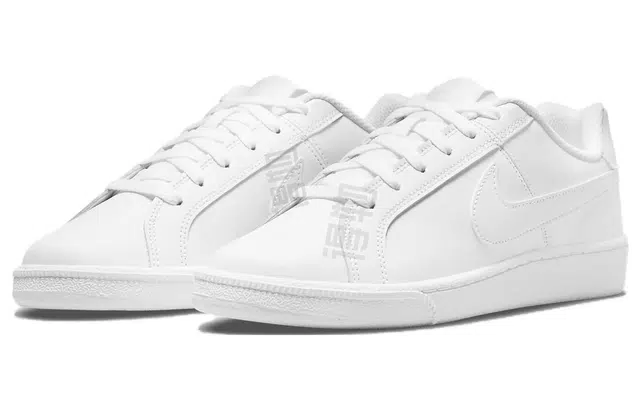 Nike Court Royale